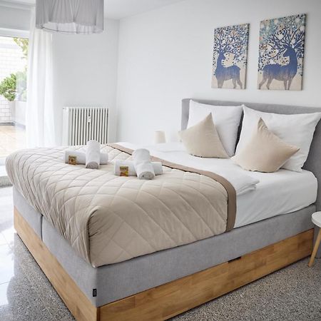 Idee Living: Penthouse Apartment Mit Parkplatz Weinheim Exterior foto